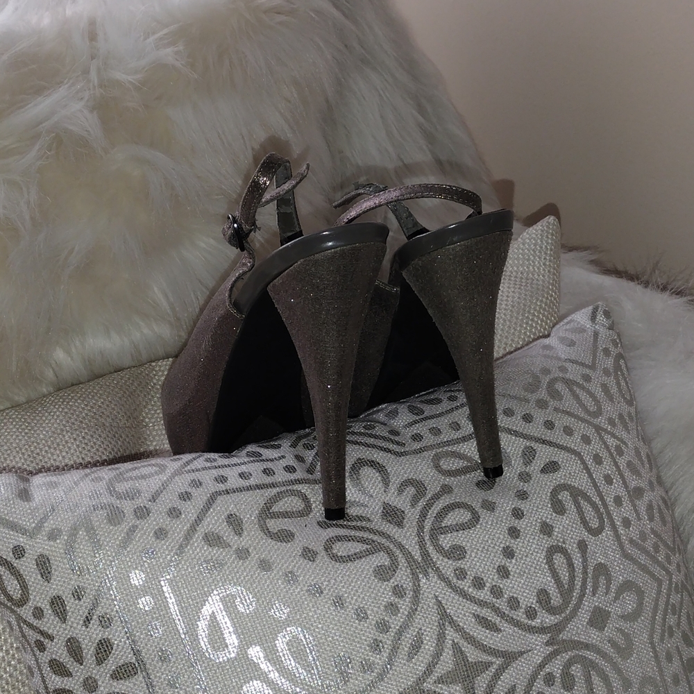 Champagne color heel 👠open toe